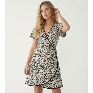 Slate & Willow Leopard Animal Print Faux Wrap Mini Dress M White Black Piping
